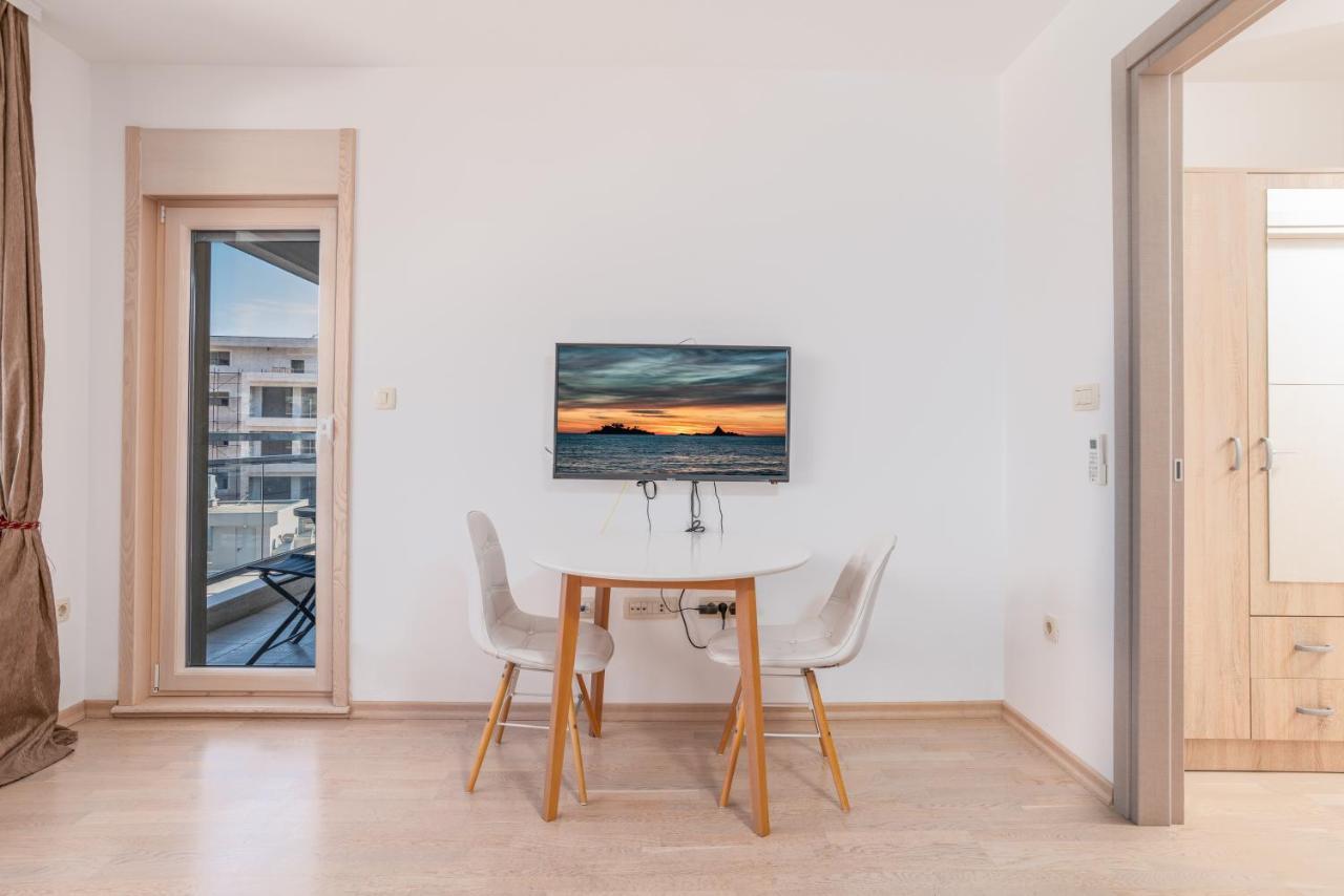 Fontana Mediteran Properties Будва Екстер'єр фото